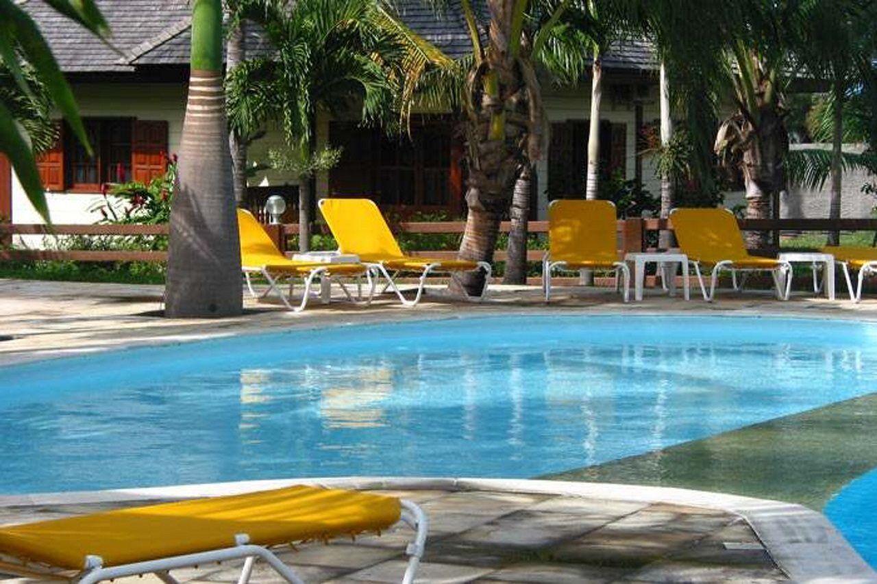Le Domaine Des Pierres Hotel Saint Pierre Luaran gambar